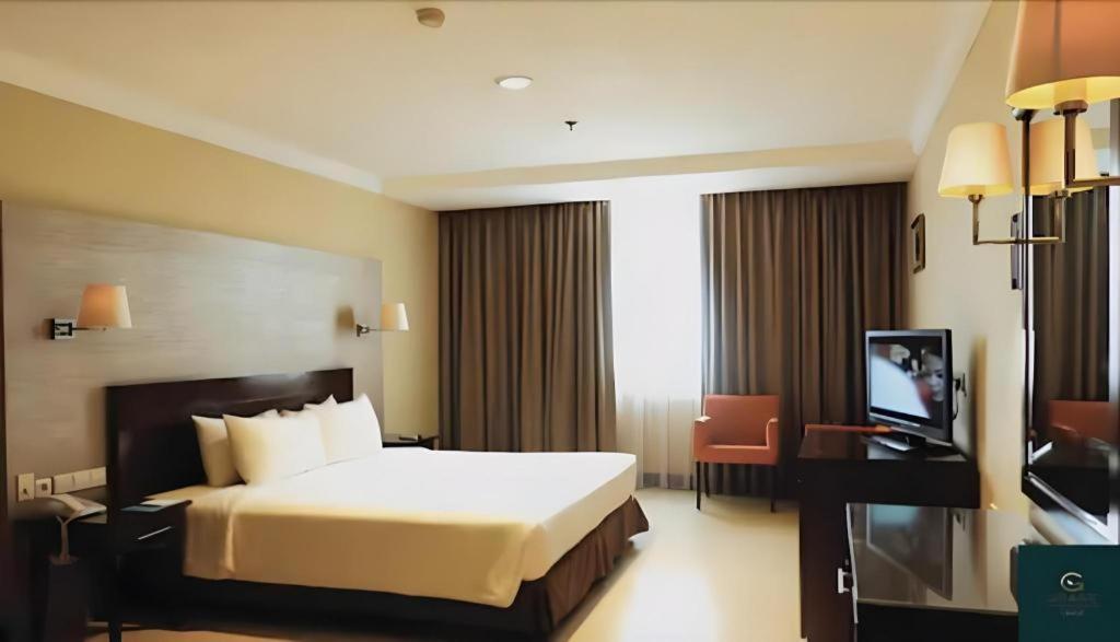 Grage Hotel Cirebon Exterior foto