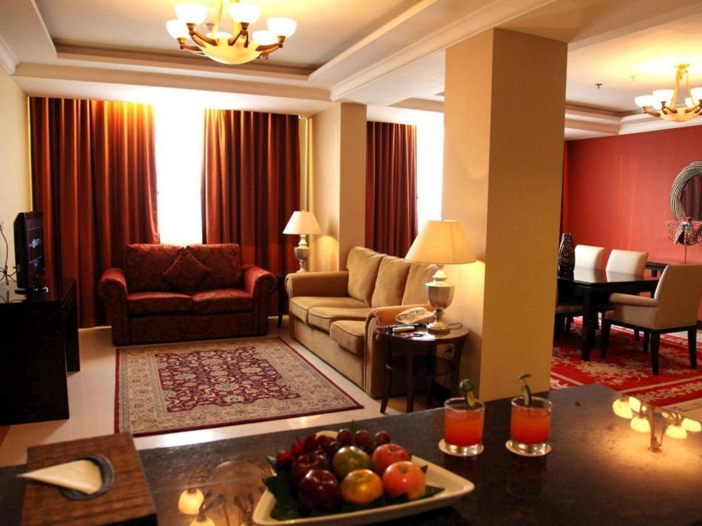Grage Hotel Cirebon Exterior foto