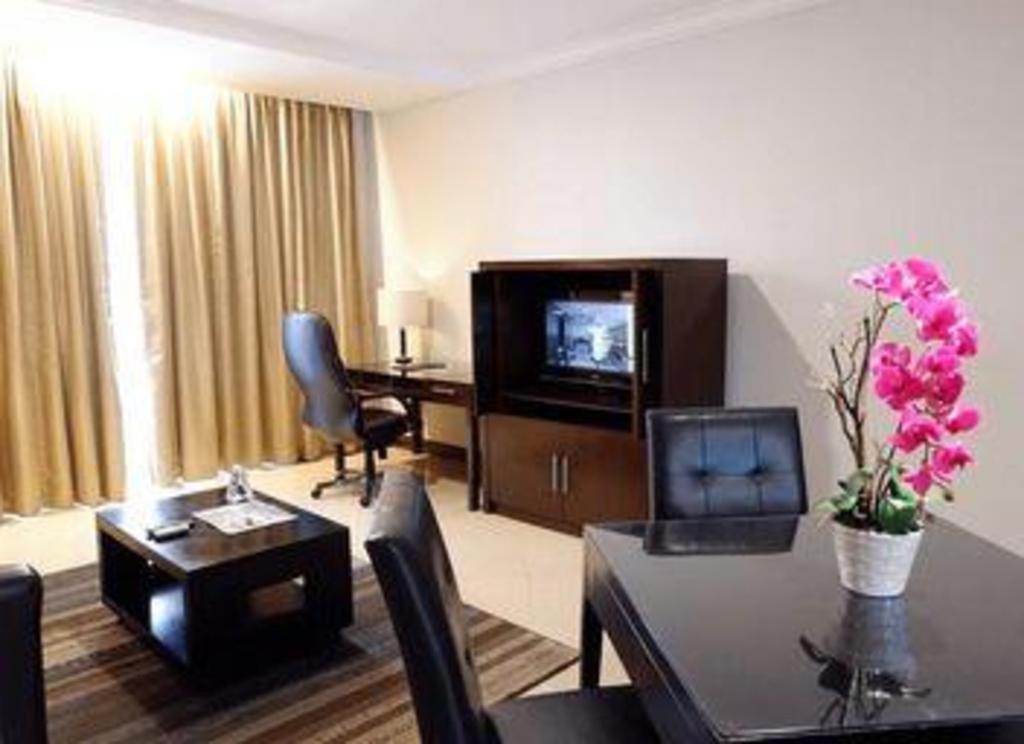 Grage Hotel Cirebon Exterior foto