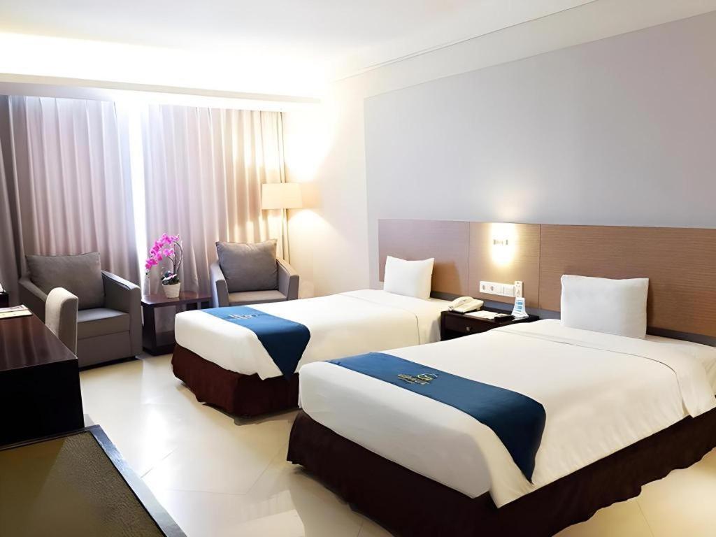 Grage Hotel Cirebon Exterior foto
