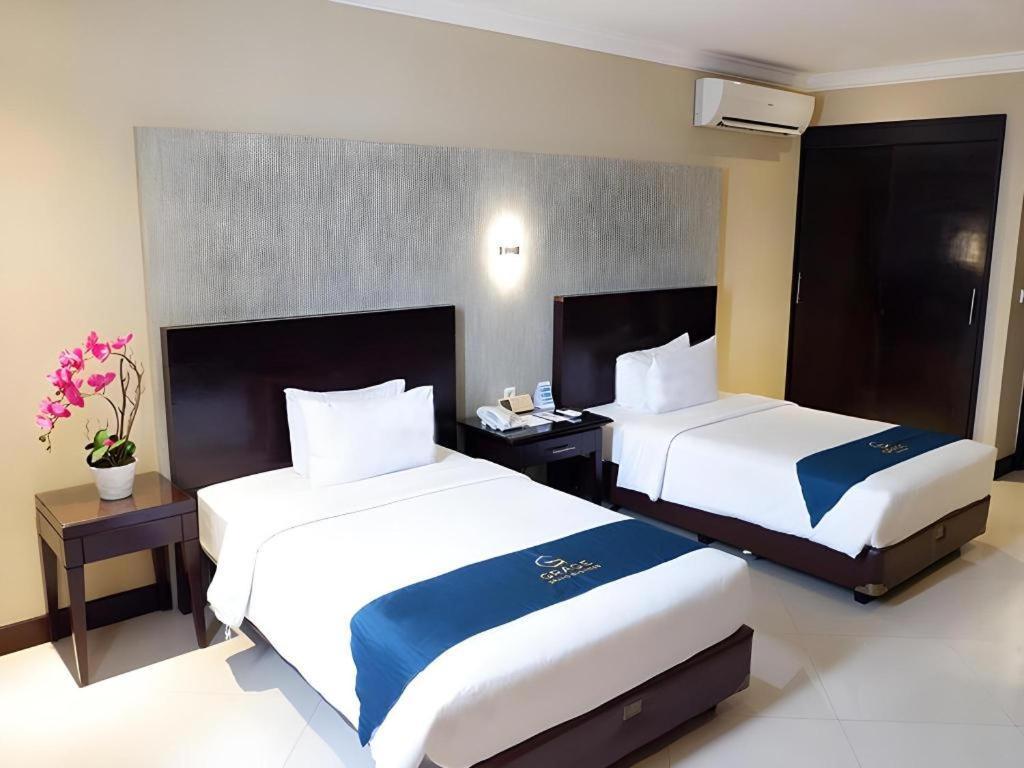 Grage Hotel Cirebon Exterior foto