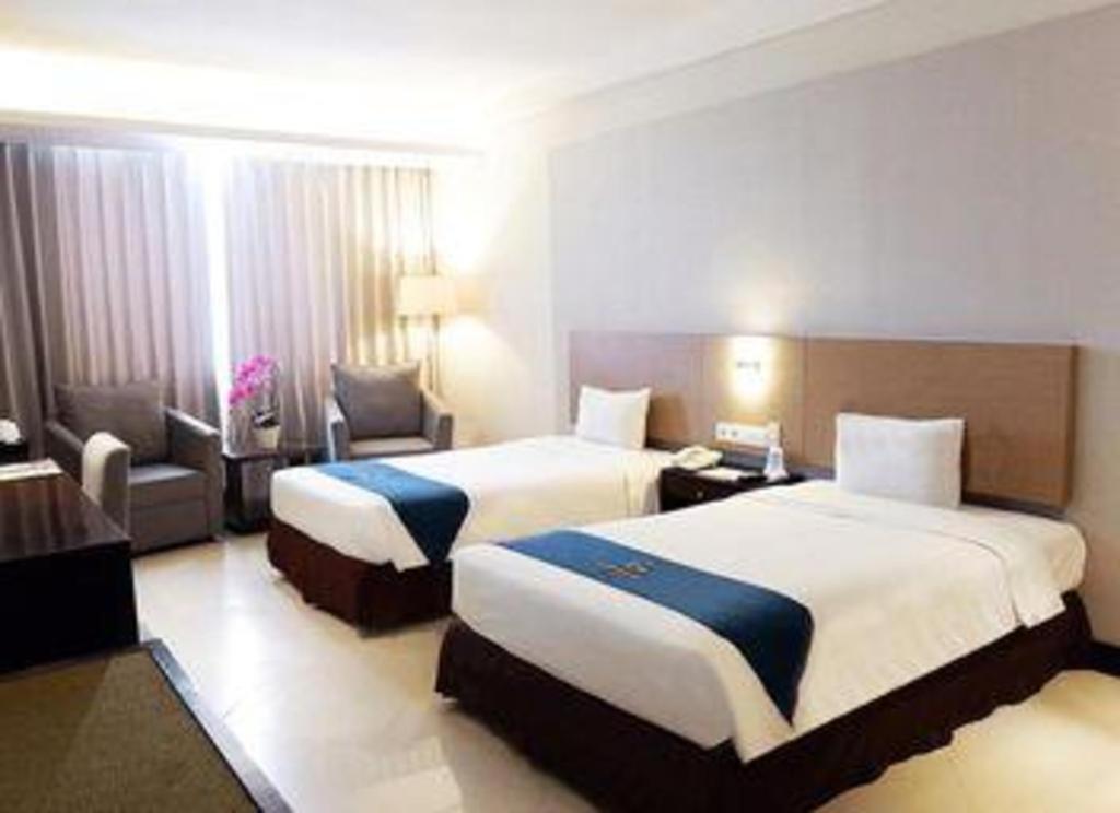 Grage Hotel Cirebon Exterior foto