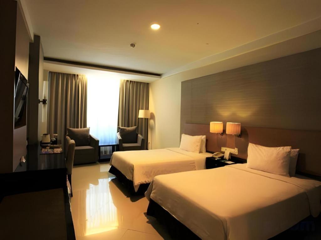 Grage Hotel Cirebon Exterior foto