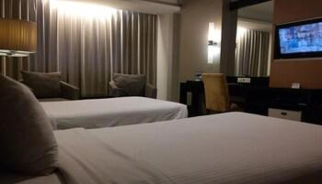 Grage Hotel Cirebon Exterior foto