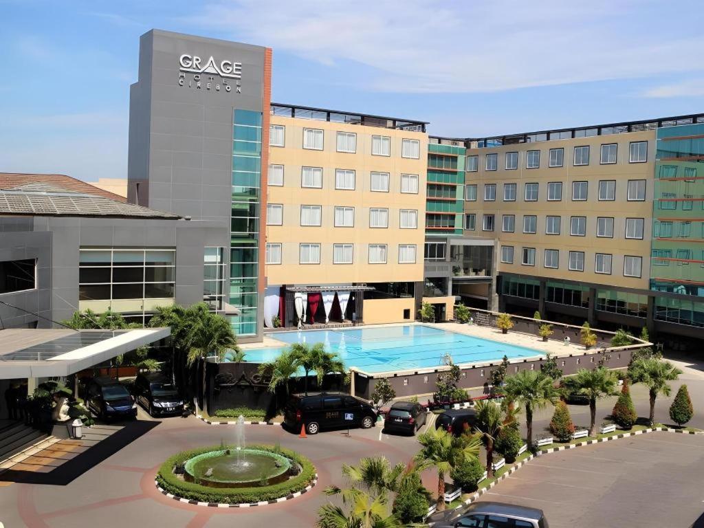 Grage Hotel Cirebon Exterior foto